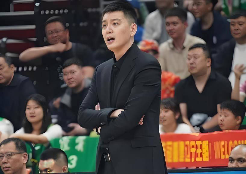 挑战：多角度解析辽宁队的光环与(图2)